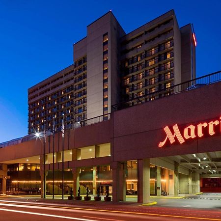Charleston Marriott Town Center Hotel Bagian luar foto