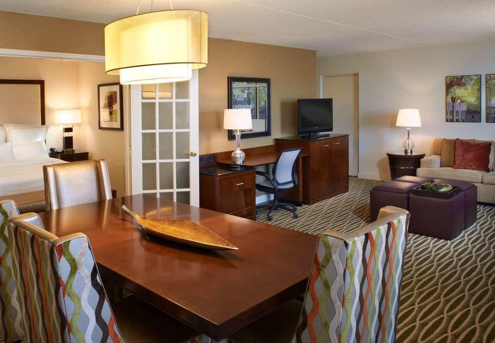 Charleston Marriott Town Center Hotel Bagian luar foto