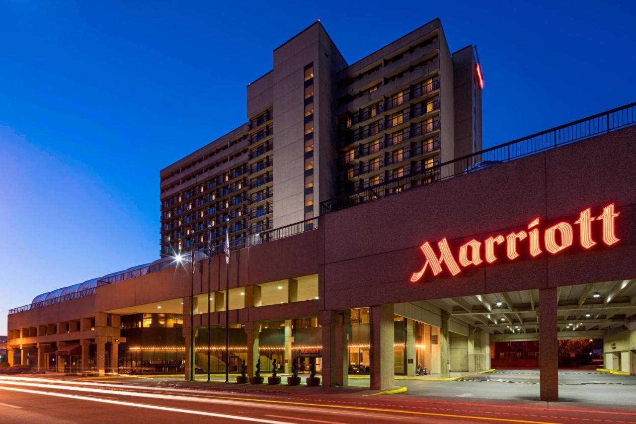 Charleston Marriott Town Center Hotel Bagian luar foto