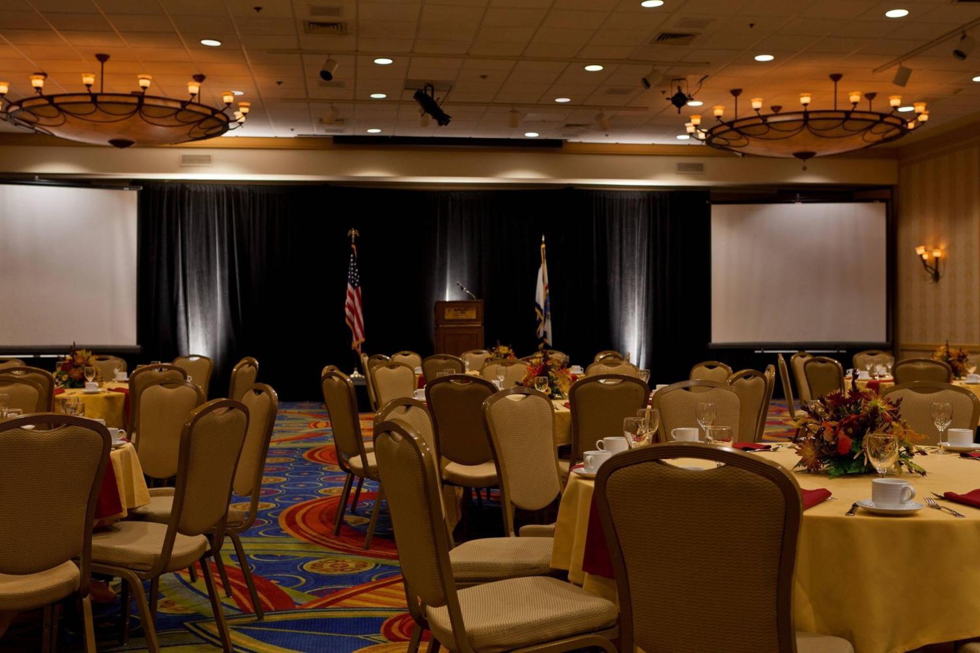 Charleston Marriott Town Center Hotel Bagian luar foto