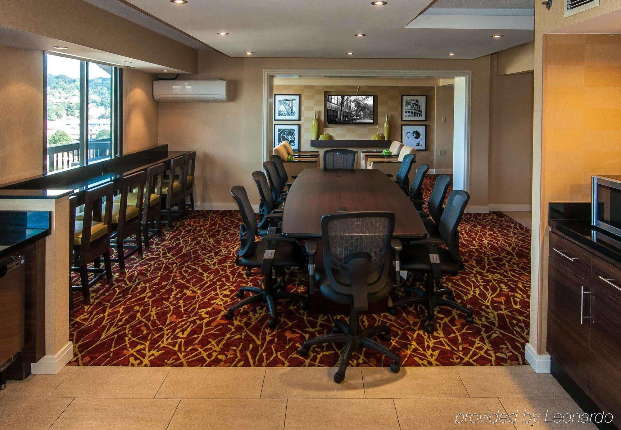 Charleston Marriott Town Center Hotel Bagian luar foto