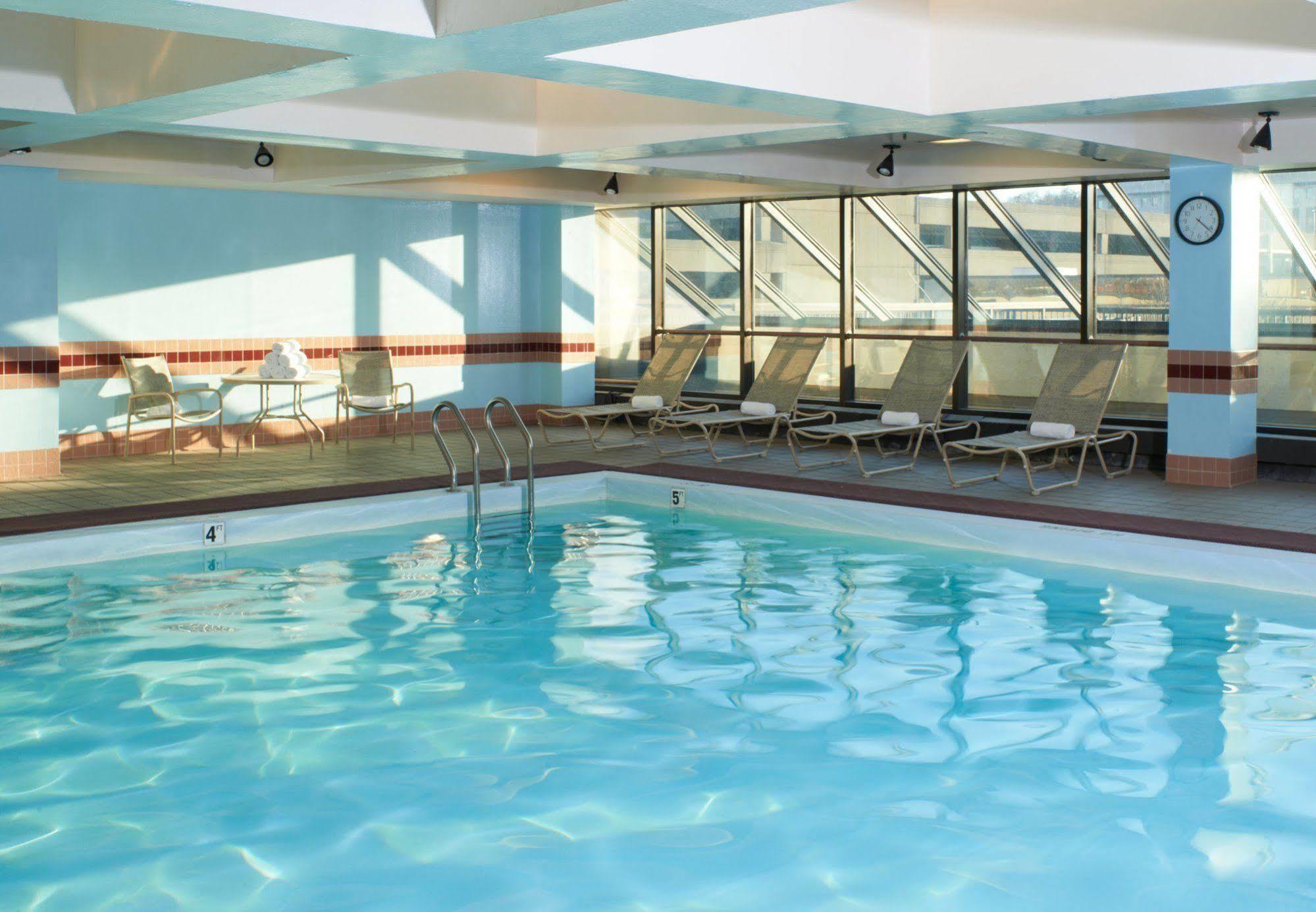 Charleston Marriott Town Center Hotel Bagian luar foto
