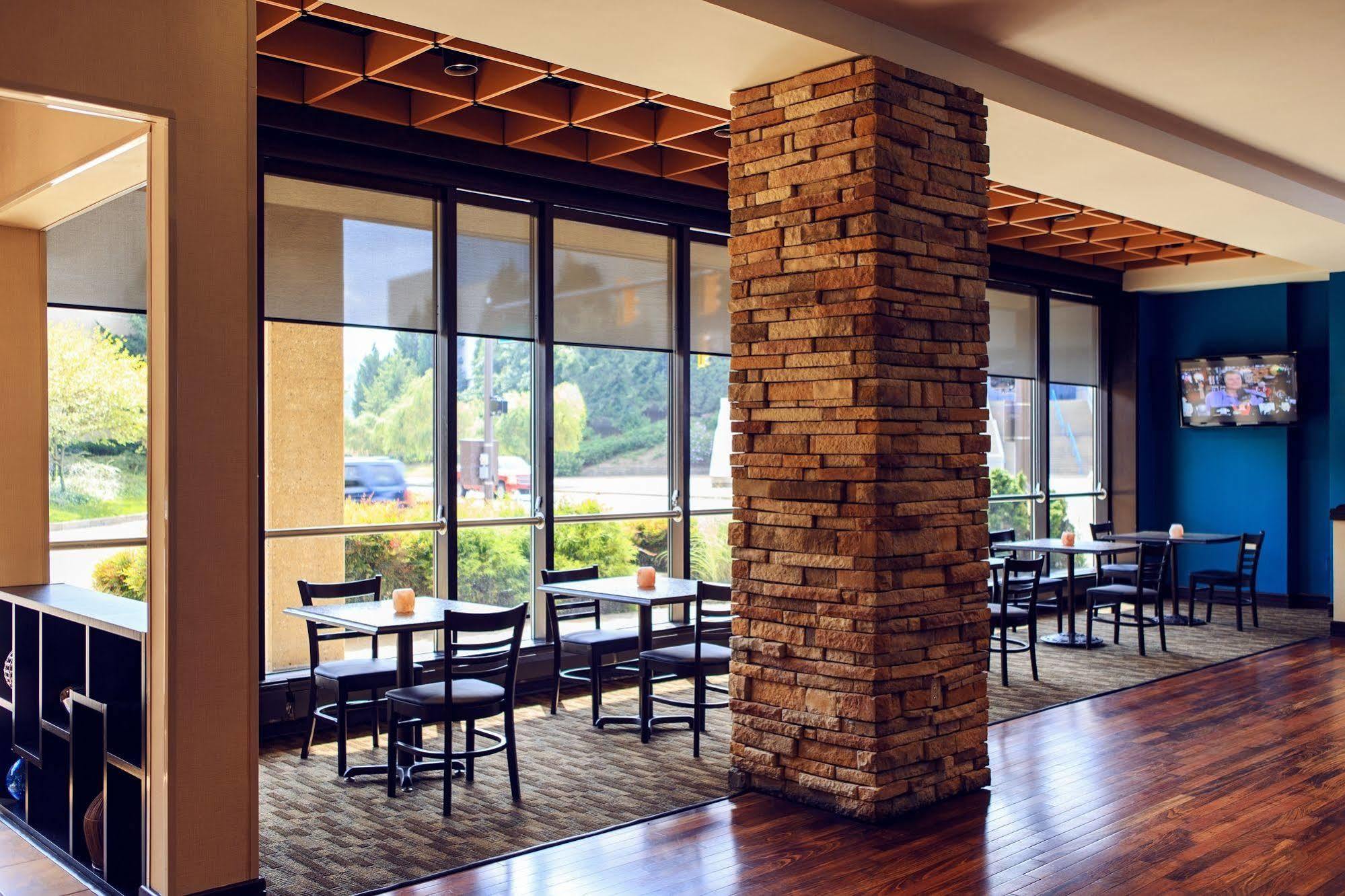 Charleston Marriott Town Center Hotel Bagian luar foto